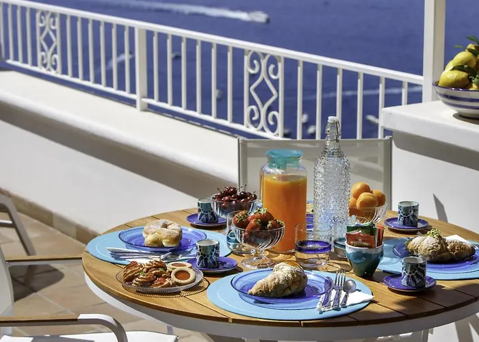 Πανσιόν Estate4home - Medusa 4*