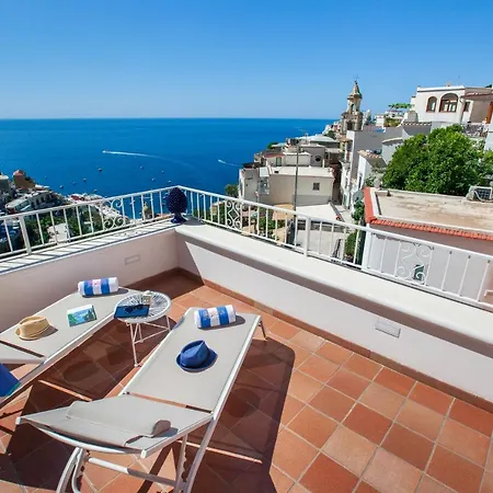 Pensionat Estate4home - Medusa 4*