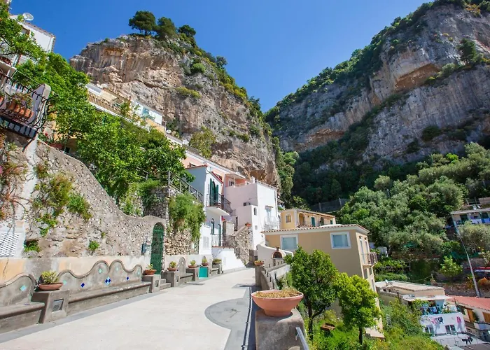 Гостьовий будинок Estate4home - Medusa 4*